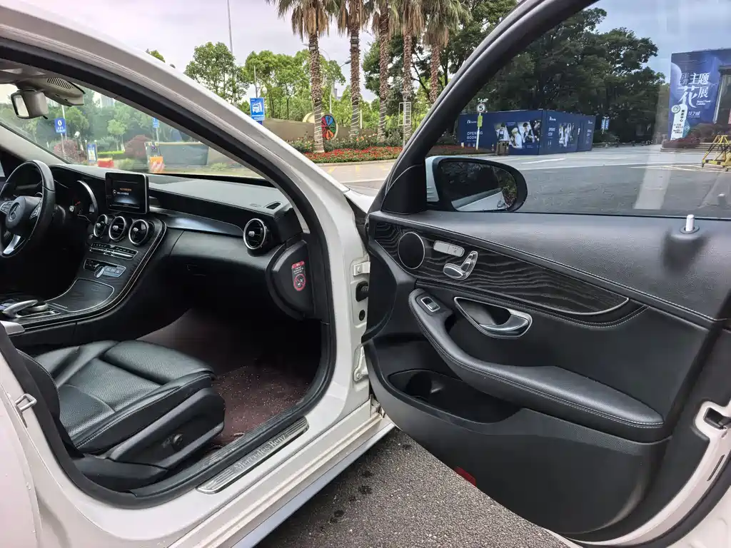 Mercedes-Benz C-Class 2016