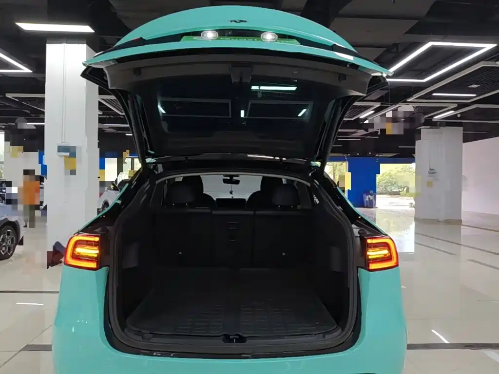 Tesla Model Y 2022 — фото 19