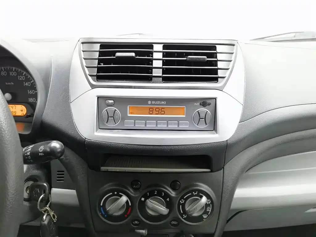 Suzuki Alto 2014 — фото 12