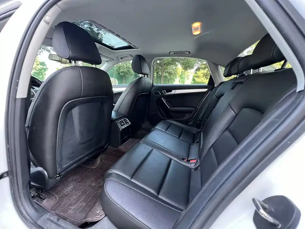 Audi A4L 2016