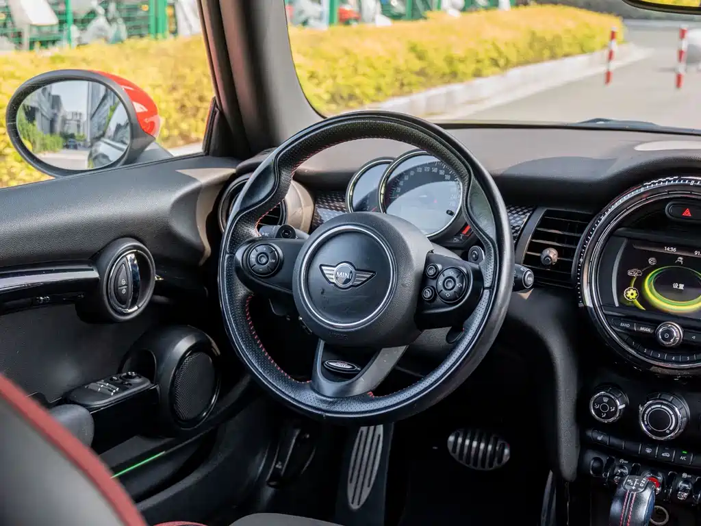MINI JCW 2018 — фото 16