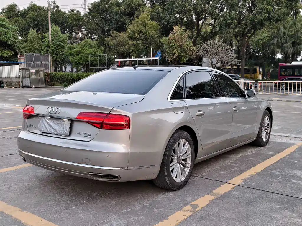 Audi A8 2015