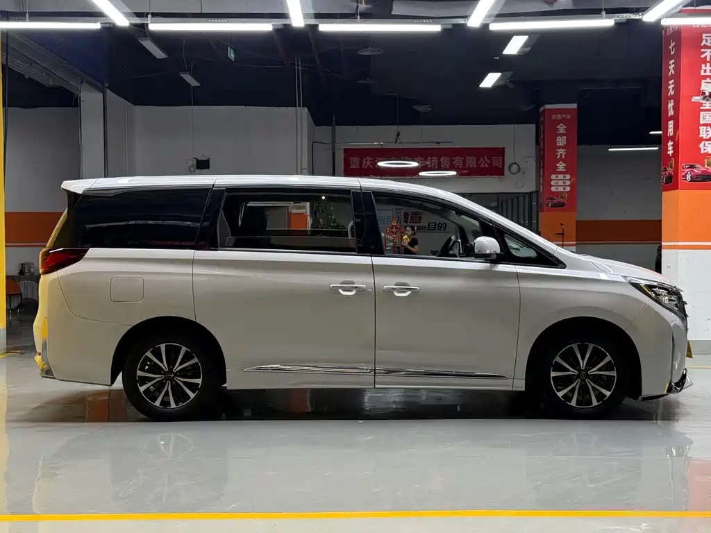 GAC Trumpchi M8 2023 — фото 8