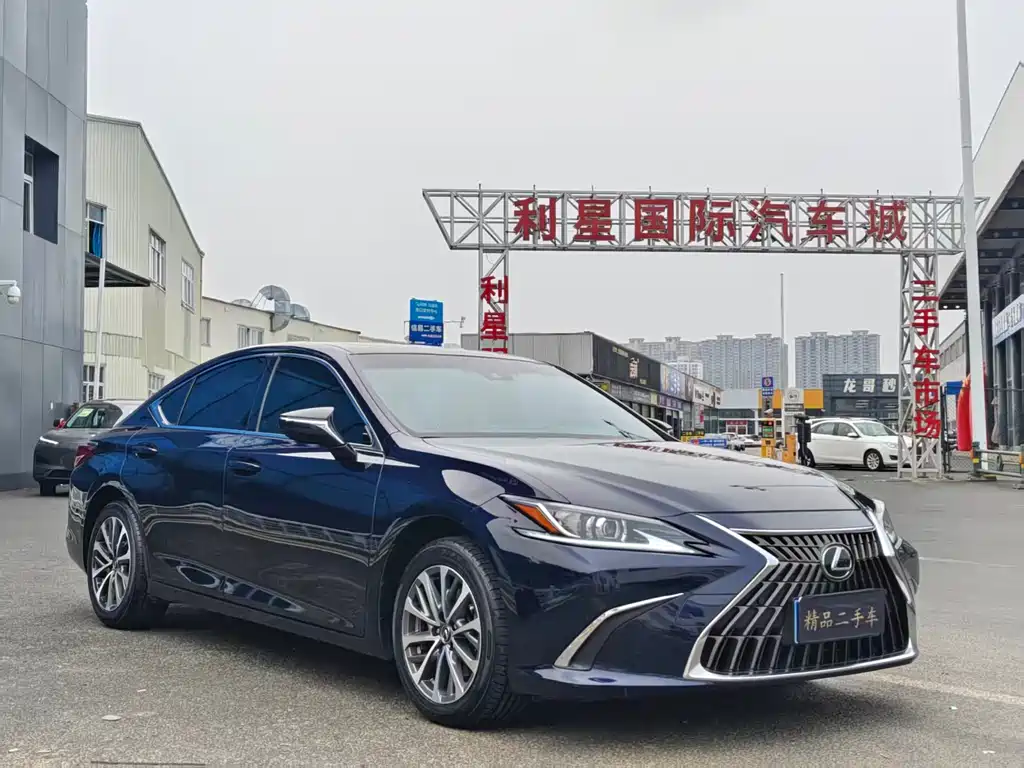 Lexus ES 2022 — фото 3