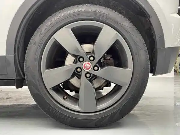 Jaguar E-PACE 2021
