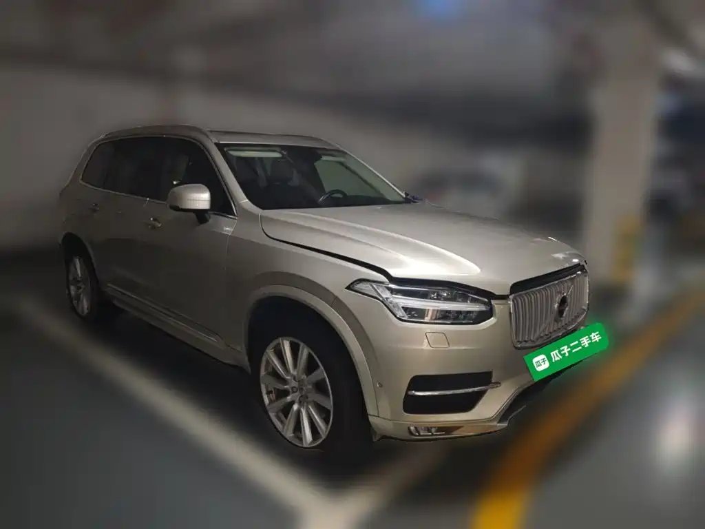Volvo XC90 2018 — фото 24