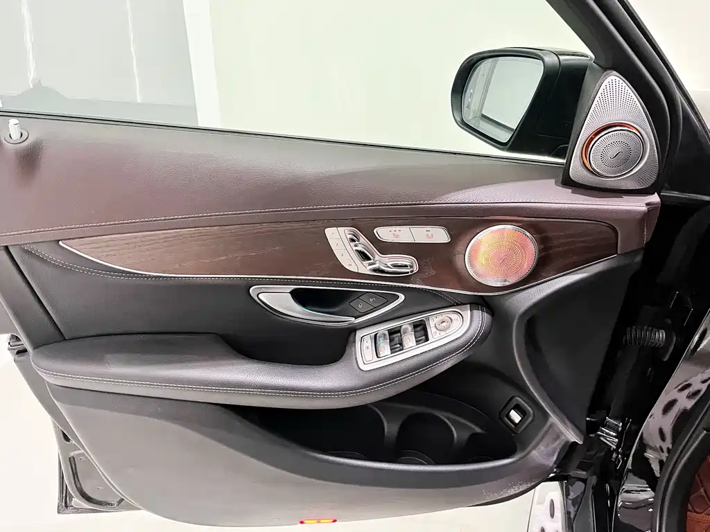 Mercedes-Benz GLC 2020 — фото 11