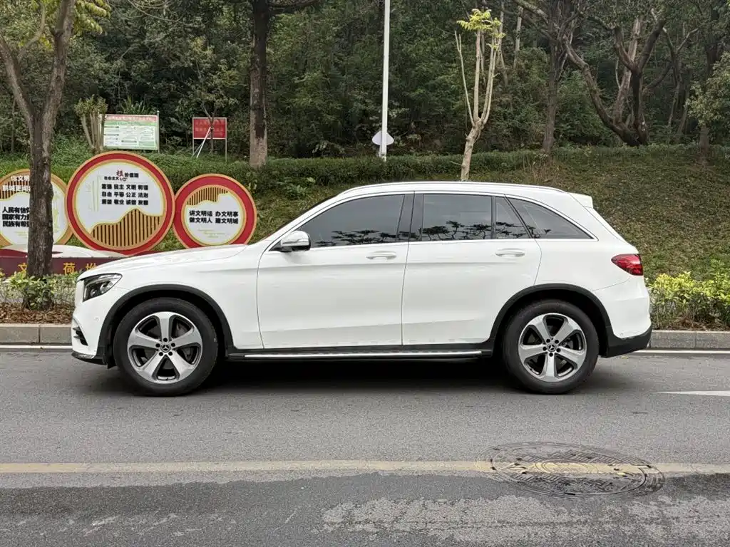 Mercedes-Benz GLC 2017 — фото 9