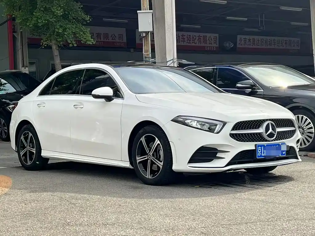 Mercedes-Benz A-Class 2023 — фото 4