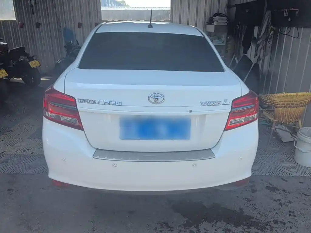 Toyota Yaris L 2020