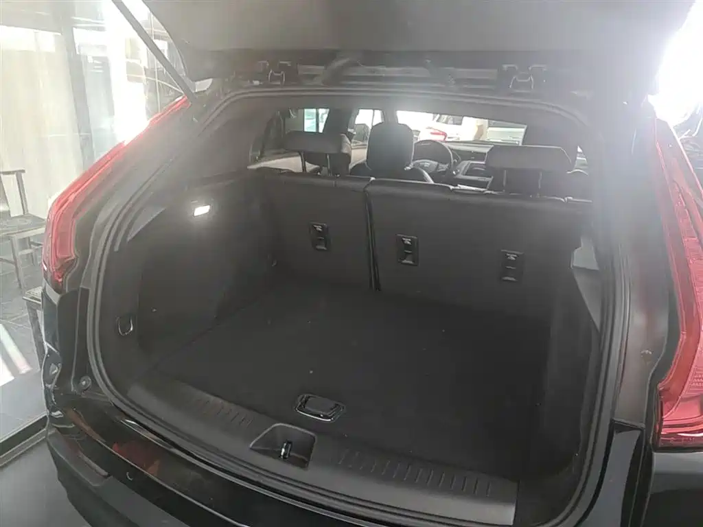 Cadillac XT4 2021 — фото 19