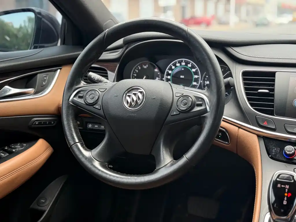 Buick LaCrosse 2016 — фото 23