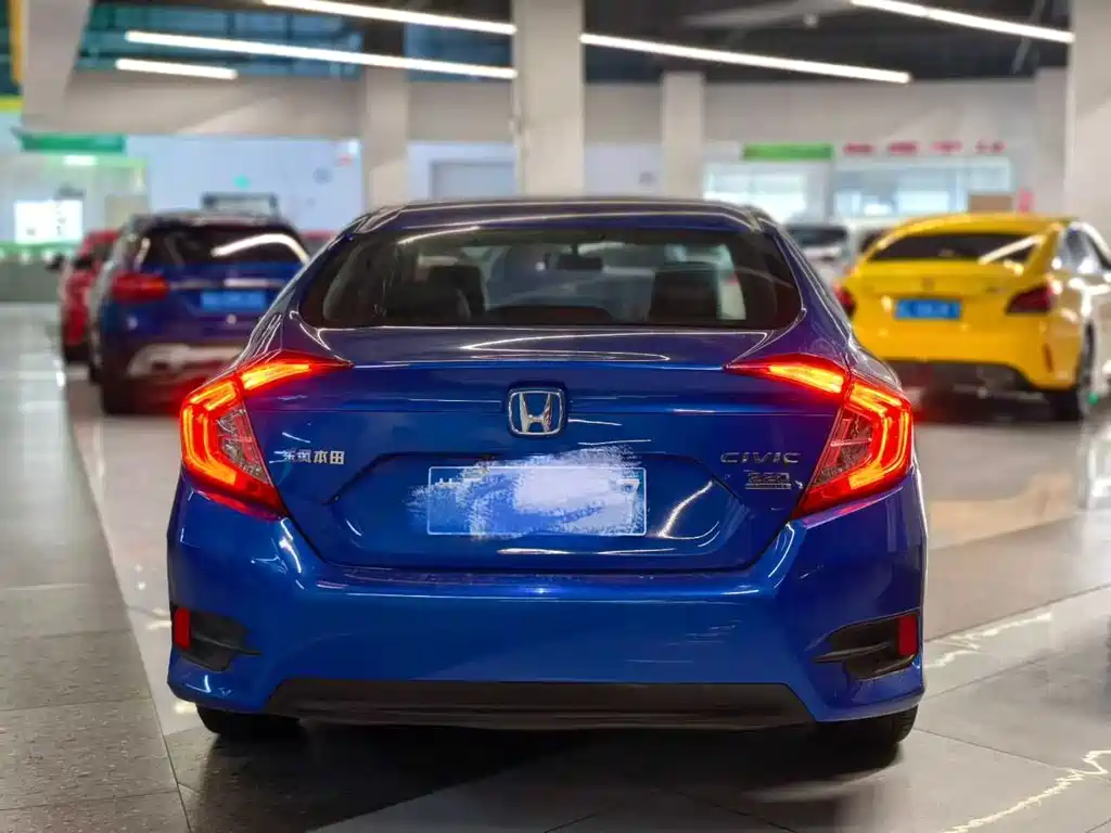 Honda Civic 2019 — фото 3