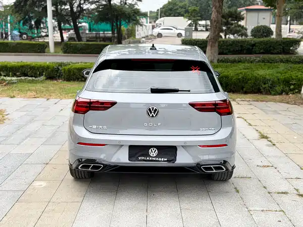 Volkswagen Golf 2022