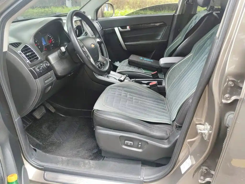 Chevrolet Captiva 2017 — фото 16