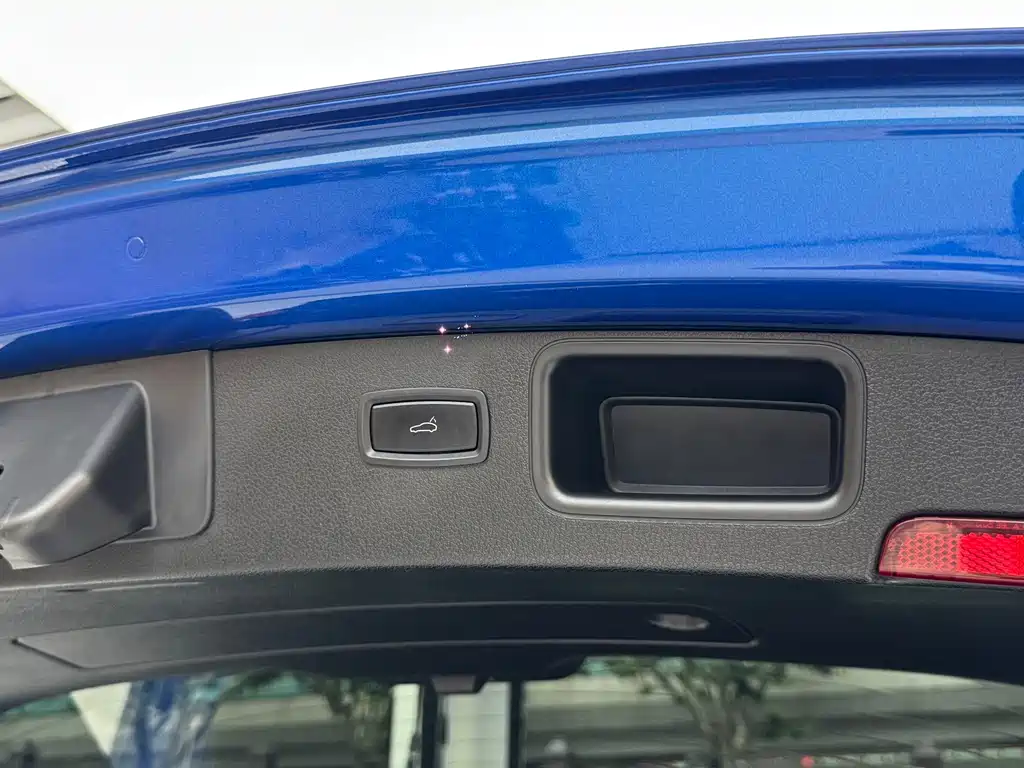 Porsche Macan 2018 — фото 22