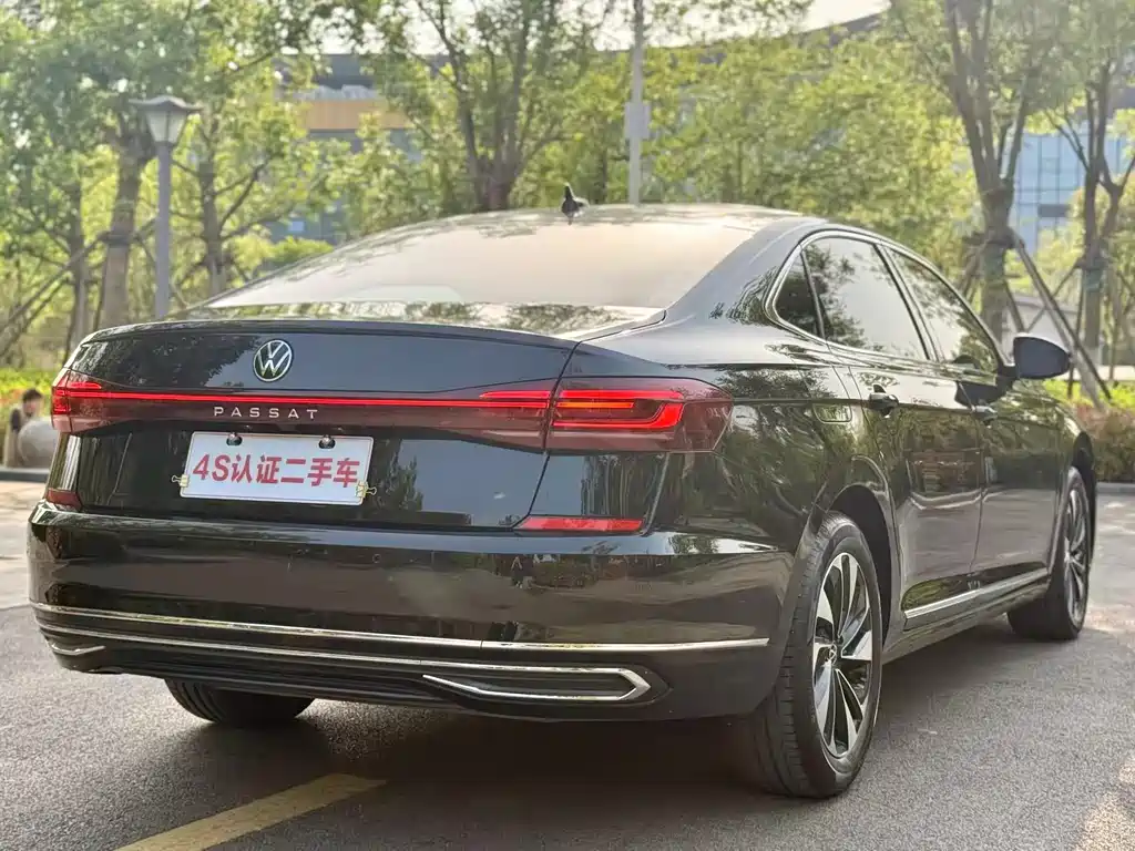 Volkswagen Passat 2023 — фото 10