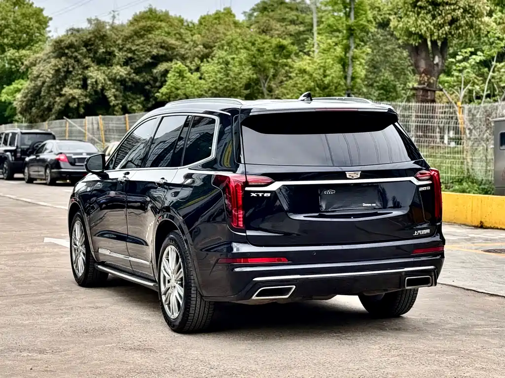 Cadillac XT6 2022 — фото 10