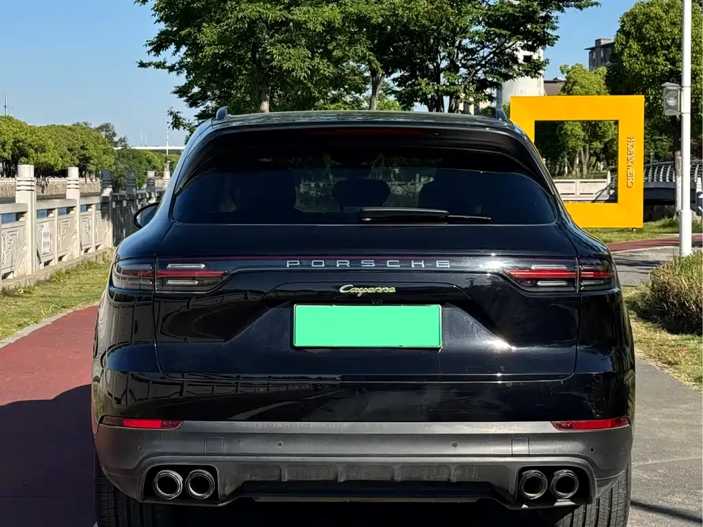 Porsche Cayenne Hybrid 2021 — фото 7