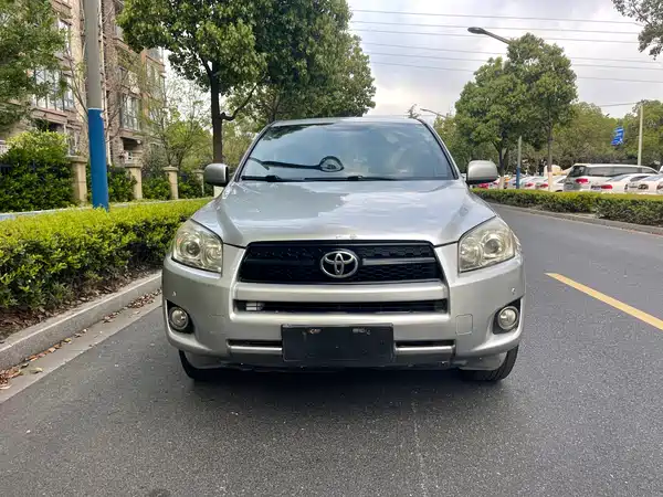 Toyota RAV4 2010