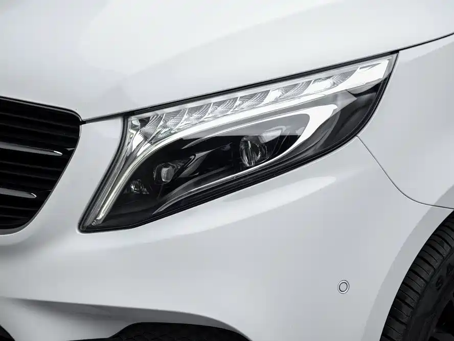 Mercedes-Benz V-Class 2019 — фото 9