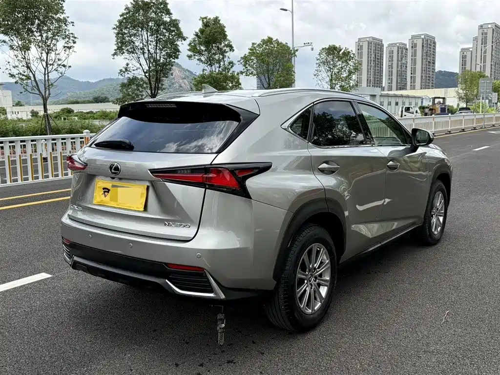 Lexus NX 2019