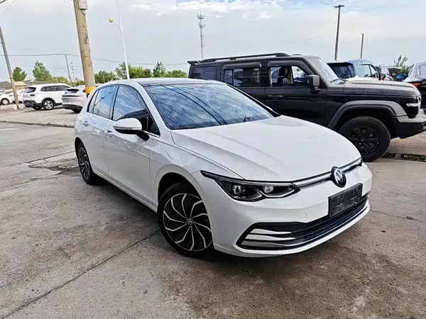 Volkswagen Golf 2023