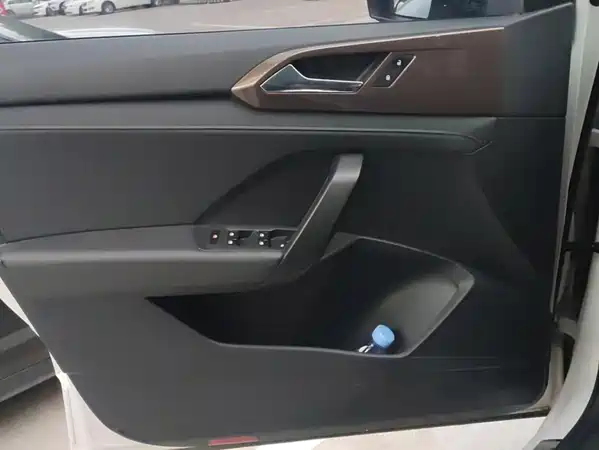 Volkswagen Tharu 2021