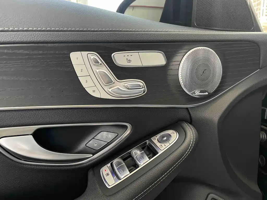 Mercedes-Benz C-Class 2021 — фото 11