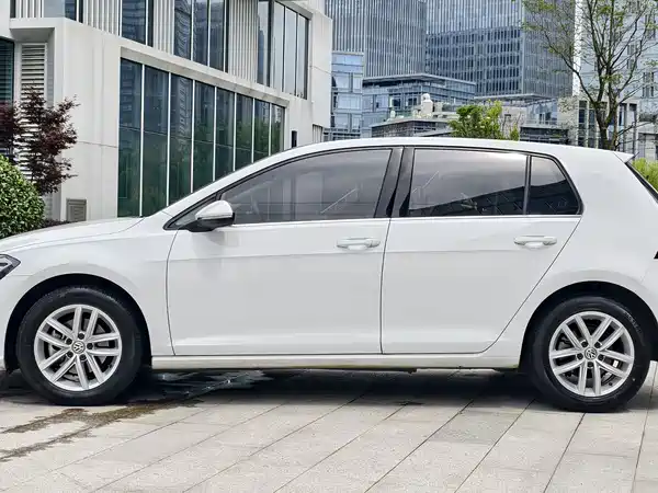 Volkswagen Golf 2020