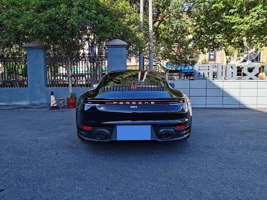 Porsche 911 2021 — фото 21