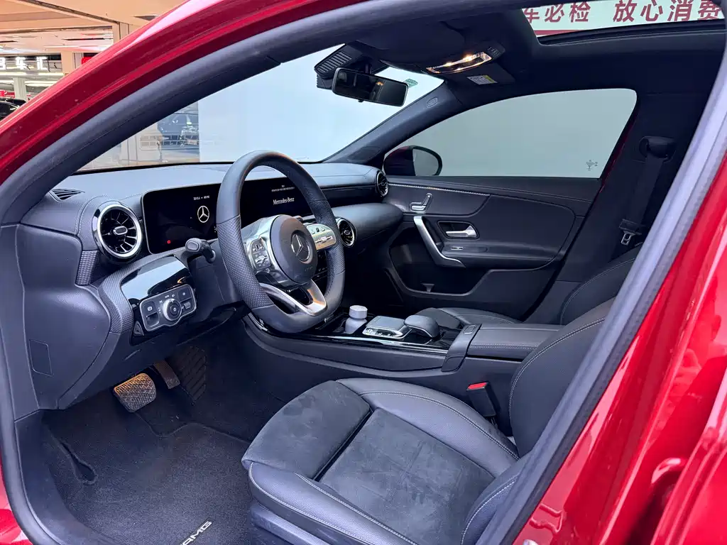 Mercedes-Benz A-Class 2019 — фото 4