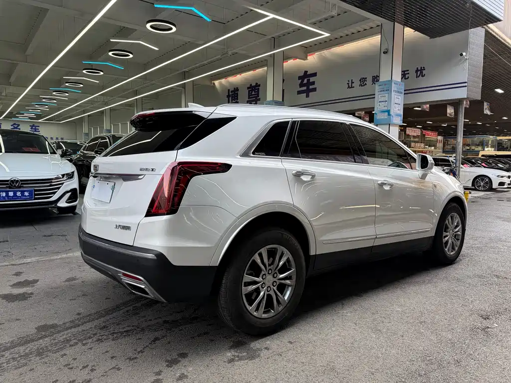 Cadillac XT5 2021 — фото 23