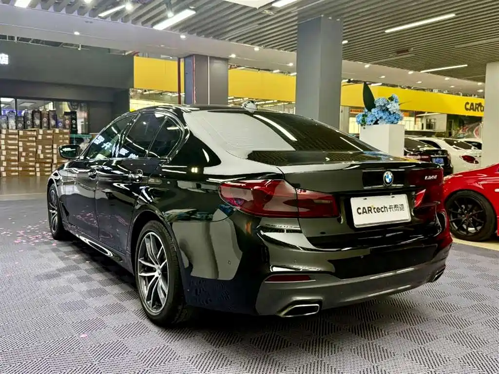 BMW 5 Series 2018 — фото 4