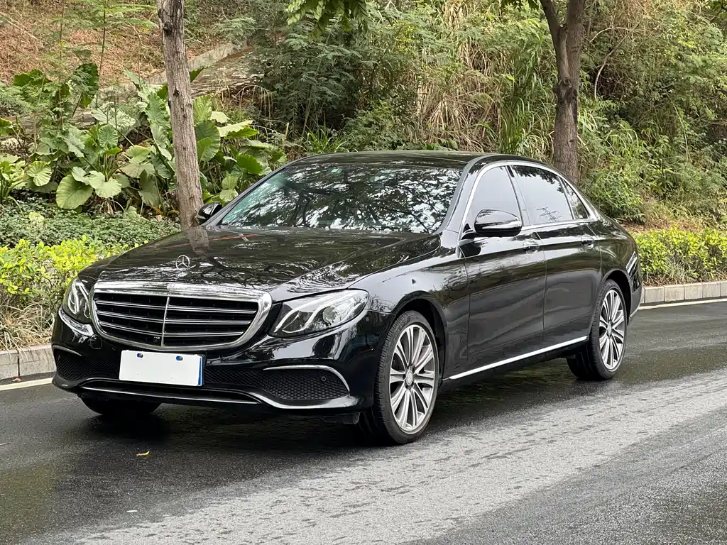 Mercedes-Benz E-Class 2017 — фото 1