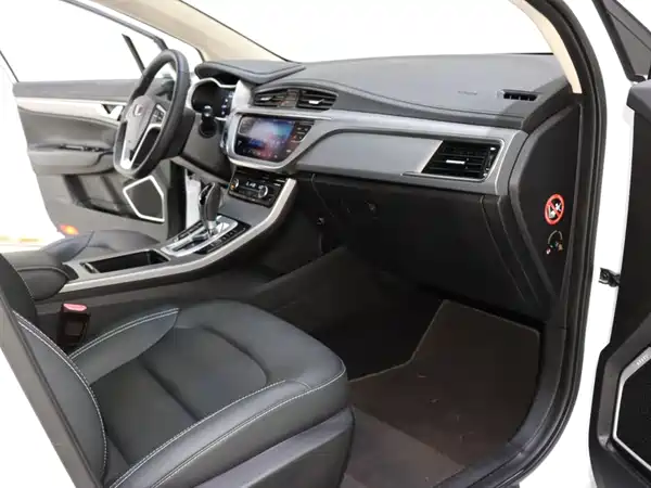 Geely Emgrand GS 2019
