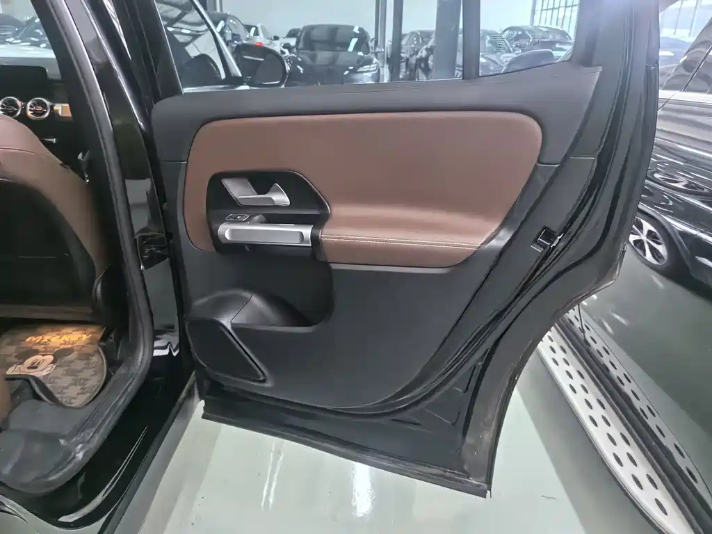 Mercedes-Benz GLB 2023 — фото 15