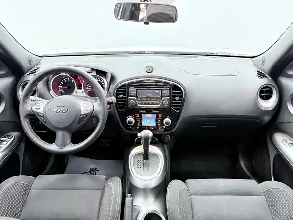 Infiniti ESQ 2018