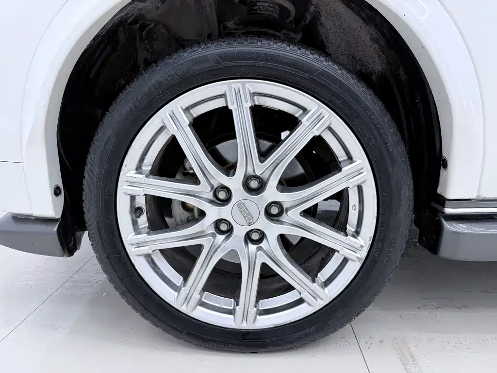 Infiniti ESQ 2018 — фото 17
