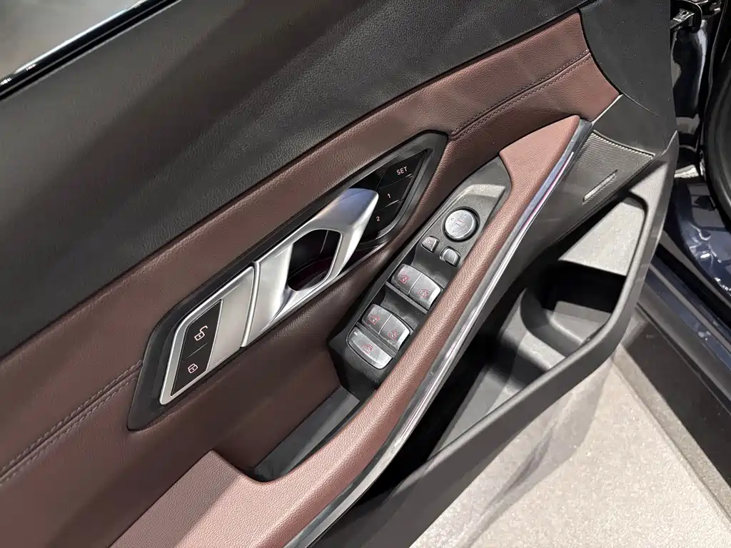 BMW 3 Series 2023 — фото 15