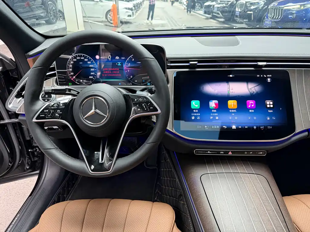 Mercedes-Benz E-Class 2024 — фото 13