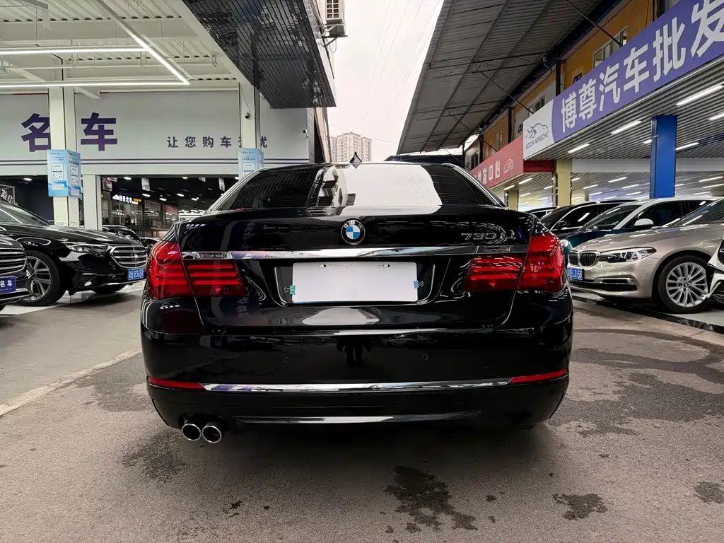 BMW 7 Series 2015 — фото 31