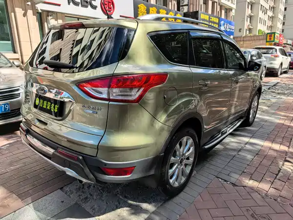 Ford Kuga 2015
