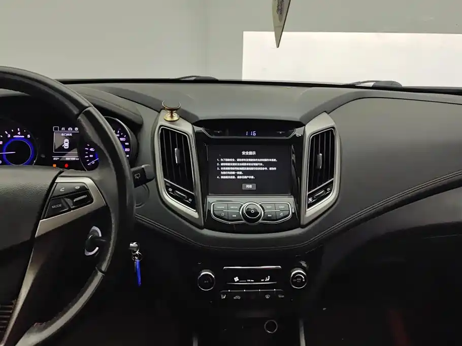 Changan Eado XT 2017 — фото 13