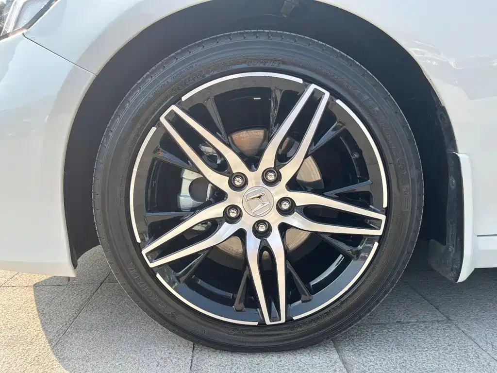 Honda Accord 2023 — фото 10