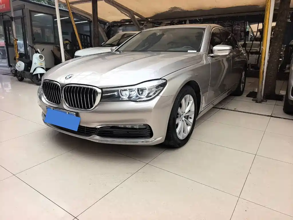 BMW 7 Series 2017 — фото 1
