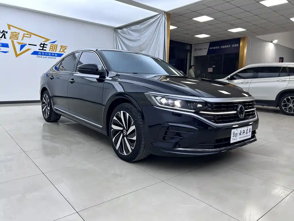Volkswagen Passat 2023