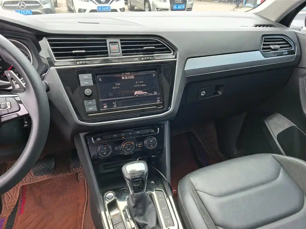 Volkswagen Tiguan L 2019 — фото 13