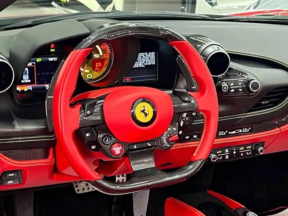 Ferrari F8 2022 — фото 10