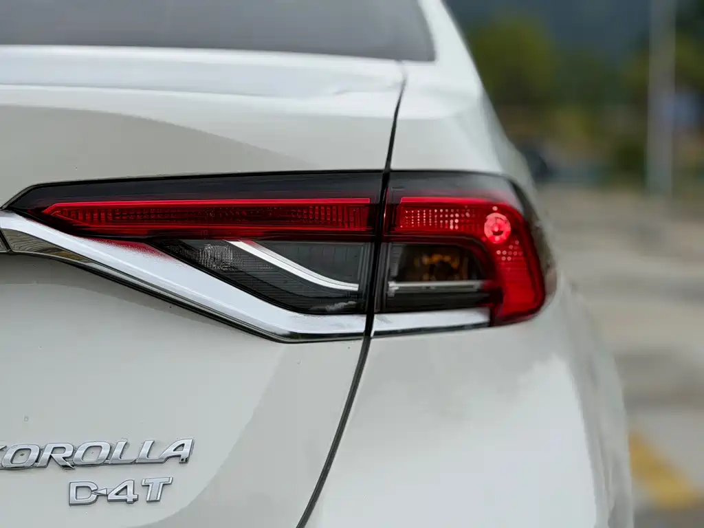Toyota Corolla 2020 — фото 18